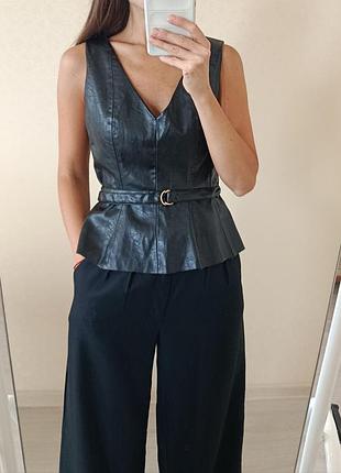 Шкіряний топ zara,новий