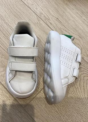 Кросівки adidas 26,5 р. уст 16,5 см