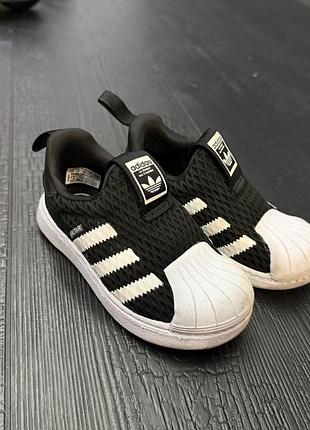 Кросівки adidas 2