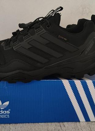 Продам кросівки чоловічі adidas terrex gore-tex