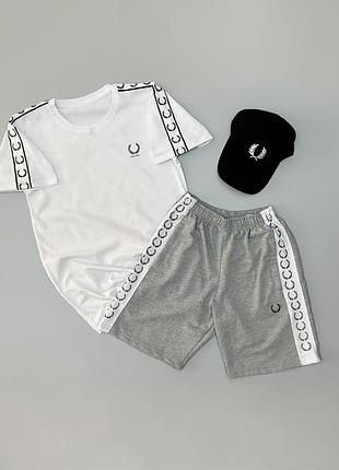 Мужской летний костюм fred perry футболка шорты кепка белый с серым комплект фред перри с лампасами xxl (b)