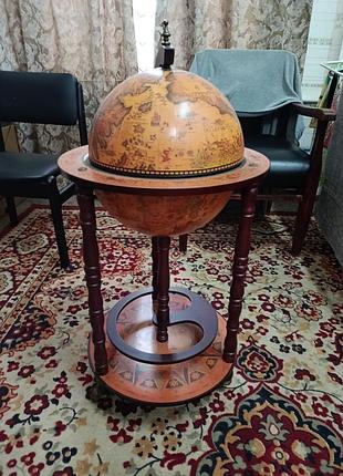 Напольный глобус-бар в винтажном стиле