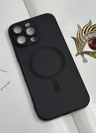 Черный силиконовый чехол на iphone 16 pro max с защитой камеры