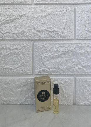 Oud save the queen 2 мл пробник парфюмированной воды, спрей
