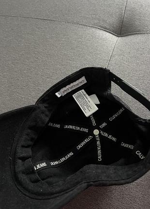 Стильна кепка calvin klein 7