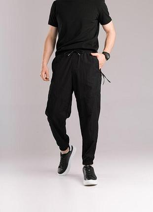 Мужские спортивные штаны из плащевки черные джогеры весенние летние xl (b)