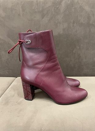 Ботинки женские