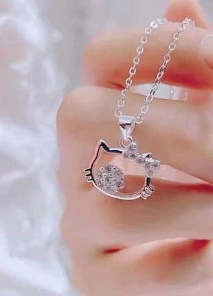 Ожерелье с подвеской hello kitty с камнем