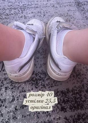 Продам оригинальные кроссовки 2