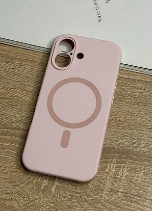 Силиконовый чехол на iphone 17 с magsafe, розовый матовый с мягкой подкладкой silicone camera case