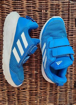 Отличные и удобные кроссовки adidas