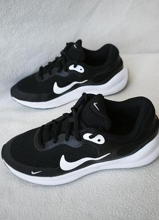 Оригінал! кросівки nike р. 35,5 устілка 22.5 см