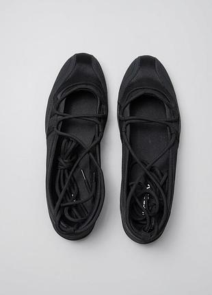 Трендові балетки-снікери bershka зі шнурівкою / balletcore, р. 38