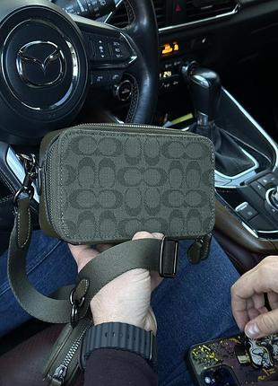 Мужская сумка coach через плечо из плотного текстиля с фирменным рисунком чёрная 19 х 11 х 5 см 6