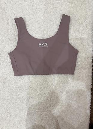 Топ ea7. emporio armani. армані