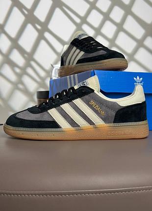 Жіночі кросівки adidas originals iniki  fleece termo all black grey stripes