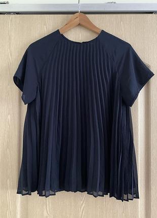 Блуза uniqlo, темно-синя, плісе