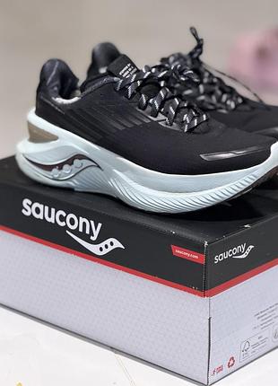 Кросівки saucony. gortex. підходять для зими