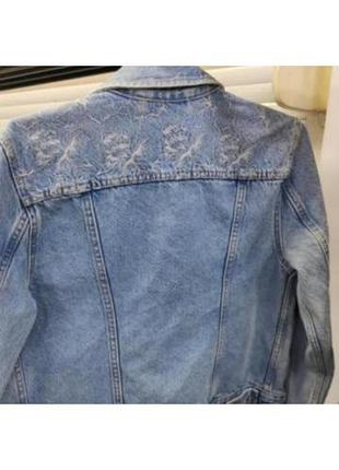 Джинсова куртка від levi's 3