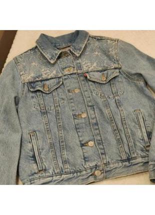 Джинсова куртка від levi's 7