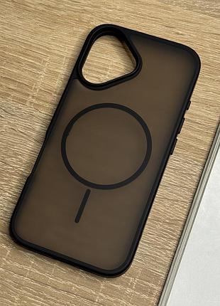 Чехол на iphone 16 черный магнитный с поддержкой magsafe, защищенный полупрозрачный сзади