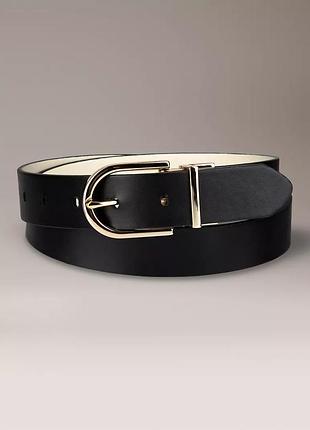 Ремінь жіночий реверсивний calvin klein з круглою пряжкою чорний/слонова кістка розмір m