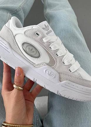 Кросівки adidas жіночі, білі, розмір 38 (24 см), нові з дефектом