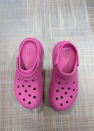 Crocs classic clog ярко-розовые / фуксия, размер w8 мб, 38, 39