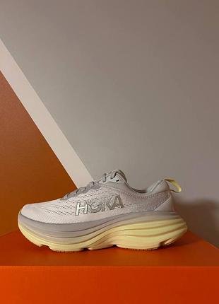 Жіночі кросівки hoka bondi 8