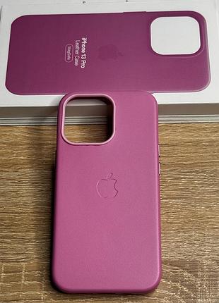 Кожаный чехол на iphone 13 pro с логотипом apple и magsafe, противоударный с микрофиброй, розовый (polen color)