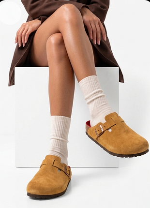 Оригінальні замшеві сабо (мюлі) birkenstock boston у світло-бежевому
