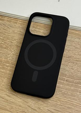 Чохол для iphone 15 pro з magsafe, чорний матовий силікон з м’якою підкладкою silicone case