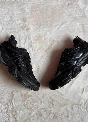 9060 all black 7