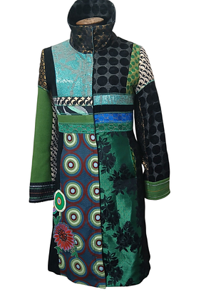 Яркое пальто desigual 36 размер