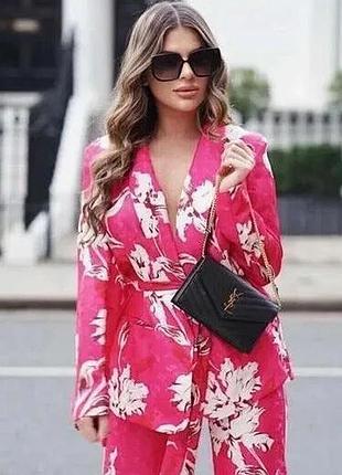 Жіночий жакет zara xs рожевий з квітковим принтом та поясом