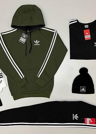 Мужской зимний спортивный костюм adidas + футболка + шапка + носки хаки комплект адидас на флисе 3xl (b)