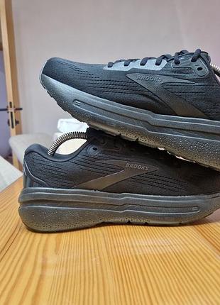 Кроссовки brooks ghost max 2 6