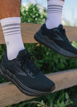 Кросівки brooks ghost max 2