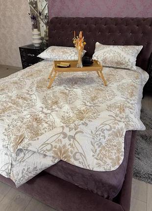 Набор хлопчатобумажное стеганое покрывало с цветами 200x230 и 2 наволочки 50x70.