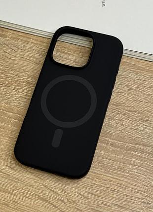 Чохол для iphone 16 pro з magsafe, чорний матовий силікон з м’якою підкладкою silicone case