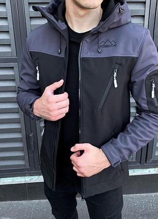 Чоловіча куртка з soft shell з капюшоном чорна із сірим весняним до -0 °c ⁇ вітровка демісезонна на флісі m (b)