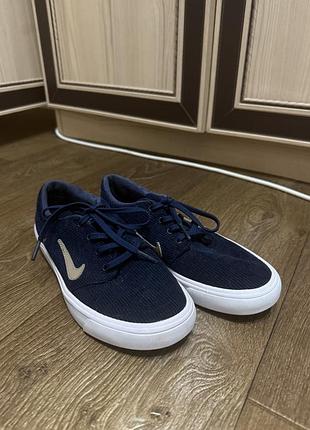 Жіночі кеди nike