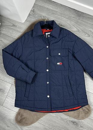 Жіноча оригінальна куртка tommy jeans