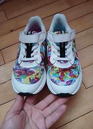 Nike revolution 2