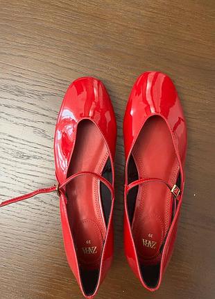 Туфли женские zara 39,новые