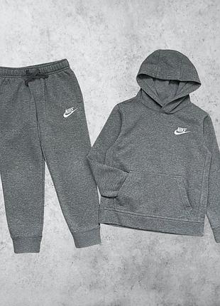 Утеплений оригінальний костюм nike на 6-7 років