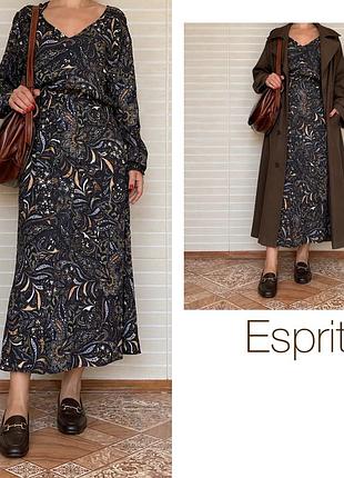 Esprit — эффектное платье миди с пейсли-принтом