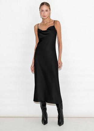 Чорна сатинова сукня-комбінація міді на бретелях zara