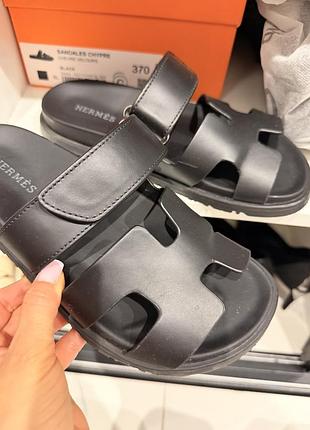 Шльопанці hermes