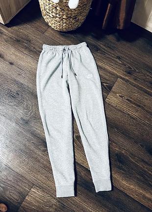 Спортивні штани nike р xs завищена талія